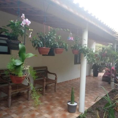 Suites Proximo Ao Rio Jaguareguava Em Bertioga Eksteriør bilde