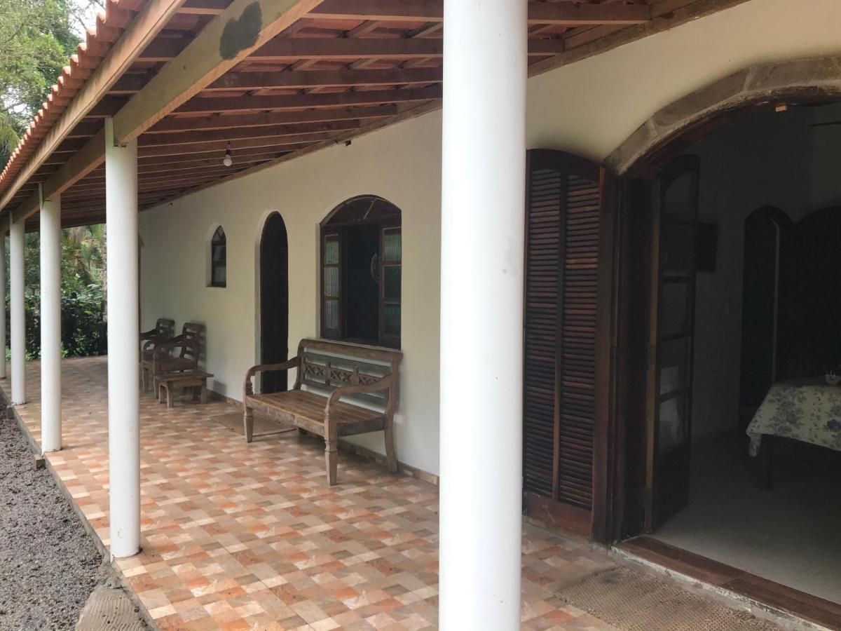 Suites Proximo Ao Rio Jaguareguava Em Bertioga Eksteriør bilde