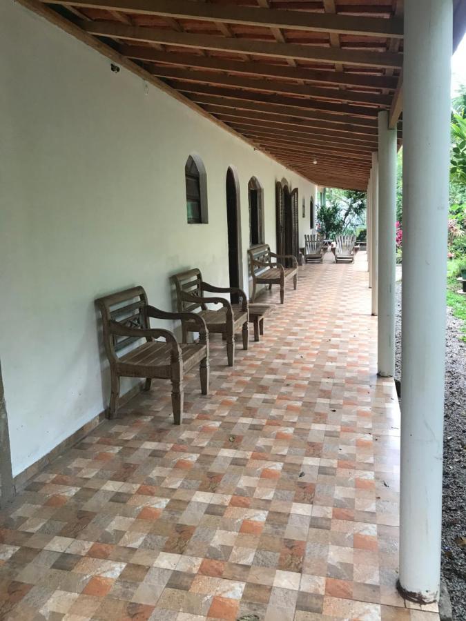 Suites Proximo Ao Rio Jaguareguava Em Bertioga Eksteriør bilde
