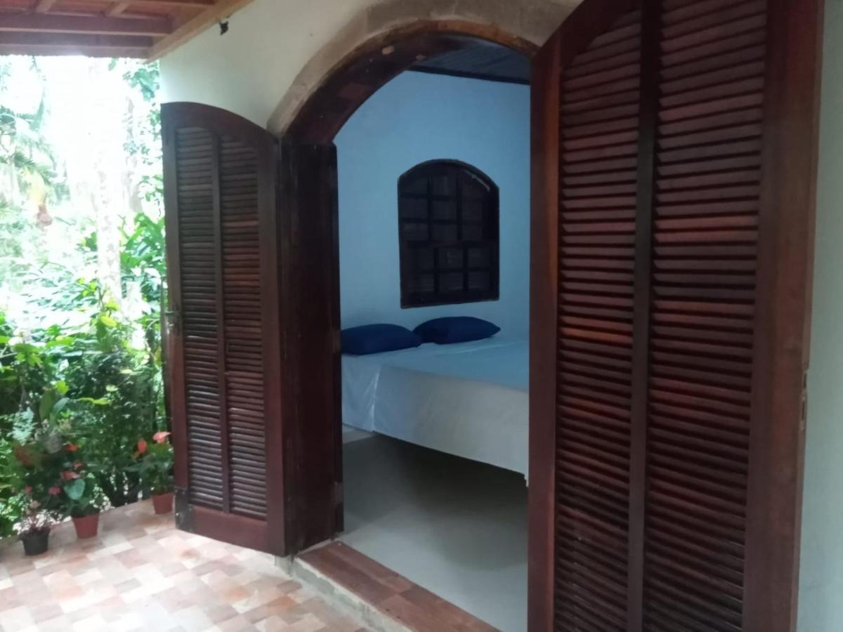 Suites Proximo Ao Rio Jaguareguava Em Bertioga Eksteriør bilde