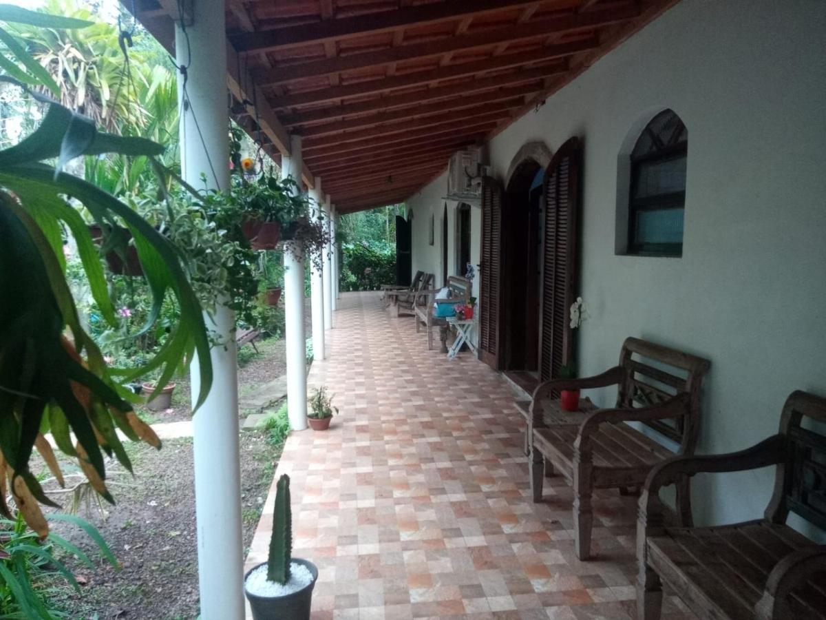 Suites Proximo Ao Rio Jaguareguava Em Bertioga Eksteriør bilde