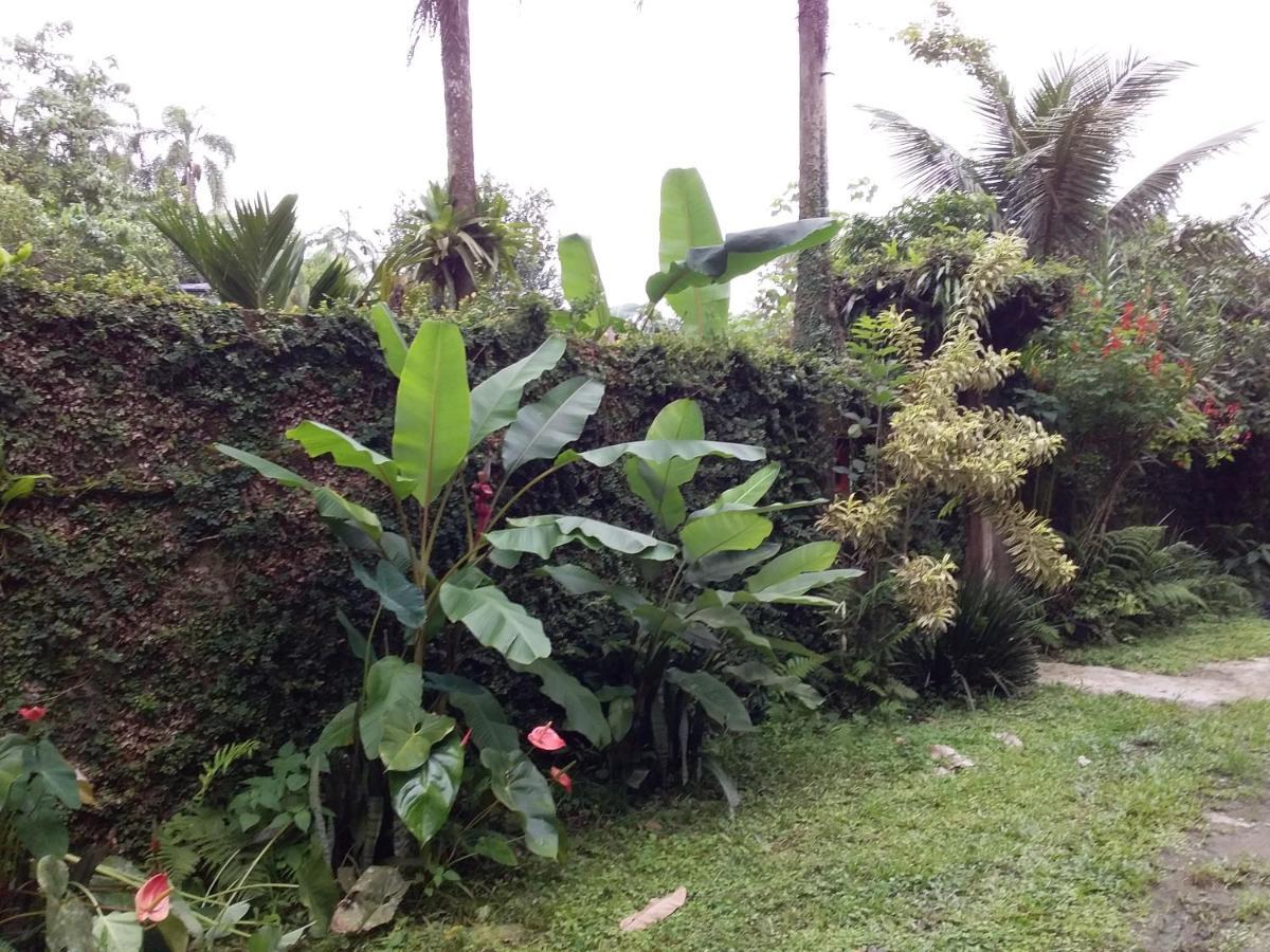 Suites Proximo Ao Rio Jaguareguava Em Bertioga Eksteriør bilde